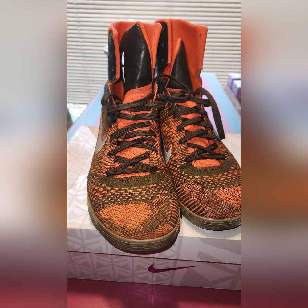 Nike Men's Orange and Black Sneakers